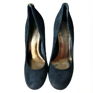 Tory Burch Black Suede Platform Pump. Size 8M Rounded Toe